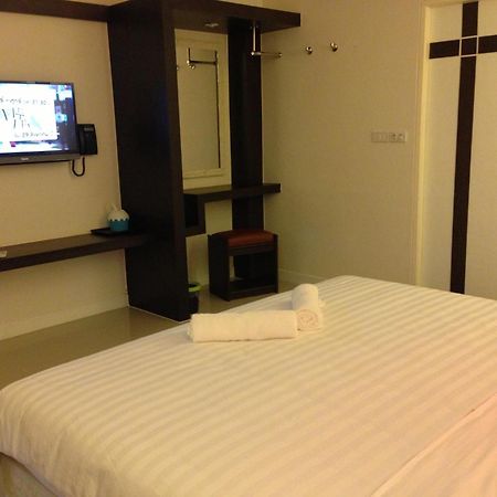 Saabpaiboon Grand Resort Ban Talat Phòng bức ảnh