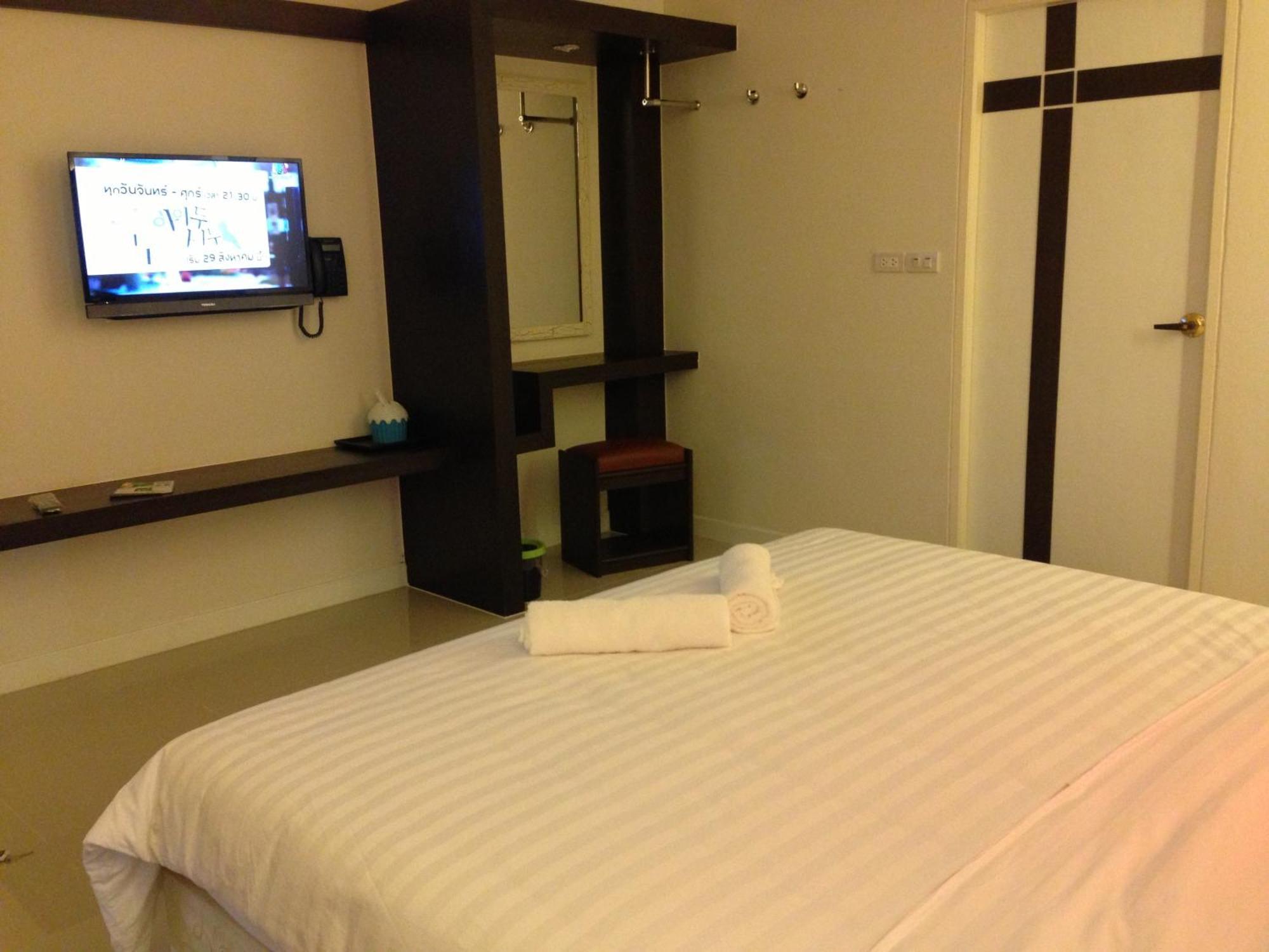 Saabpaiboon Grand Resort Ban Talat Phòng bức ảnh